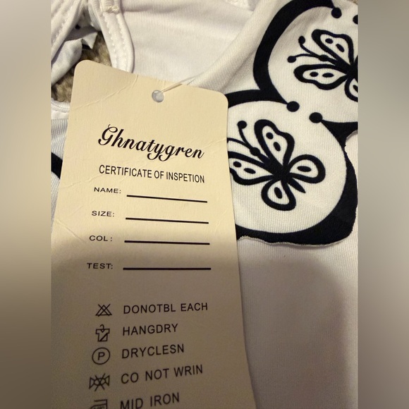 - Mirabel Madrigal Cosplay - Picture 3 of 7